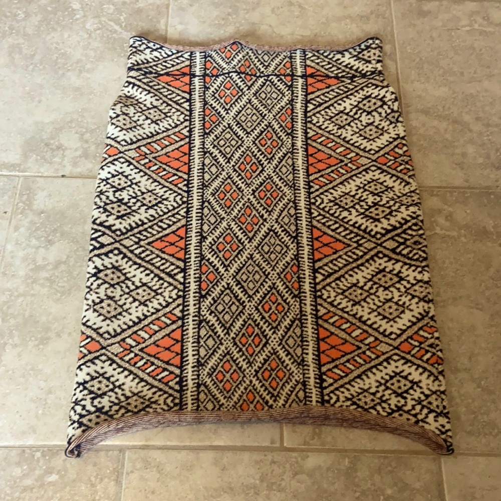 Rare BCBG MAXAZRIA skirt!!!
